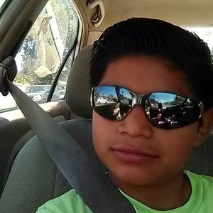 Meet your Posher, Carlos